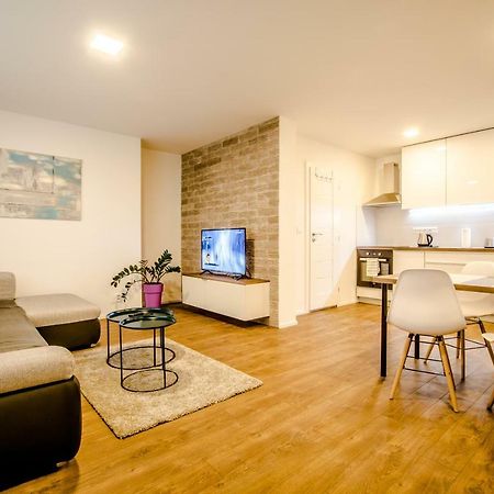 Central Apartments By Kovee Bratislava Dış mekan fotoğraf