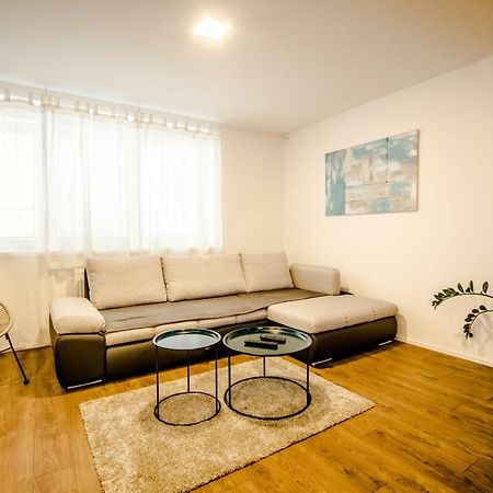 Central Apartments By Kovee Bratislava Dış mekan fotoğraf